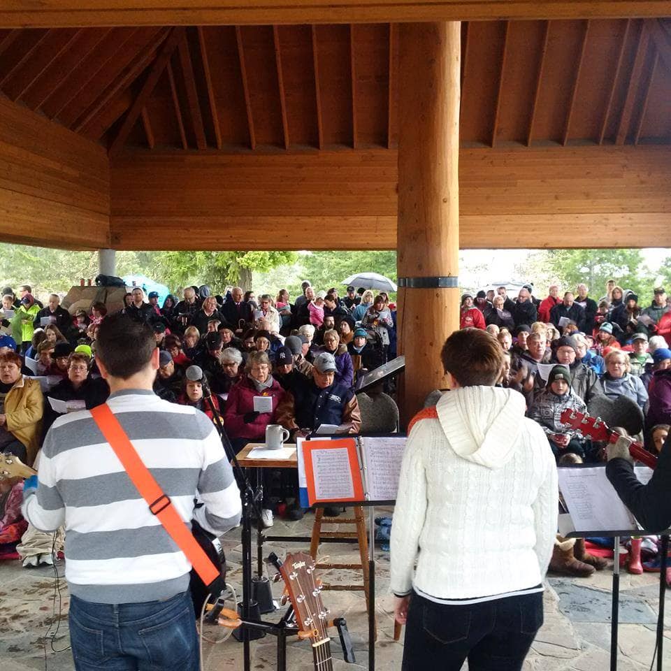 hundreds at Easter